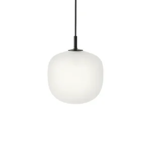 Næsten udsolgt - Rime Pendant Lampe, Ø 18 cm fra Muuto