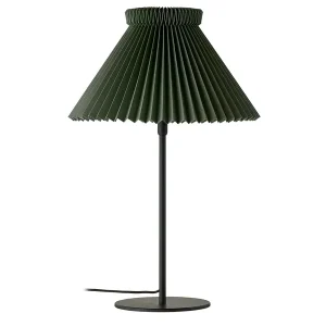 Kun få tilbage | 334T Bordlampe, moss green fra Le Klint