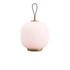 VL45 Radiohus Portable Lamp, pale rose fra Louis Poulsen | Næsten udsolgt