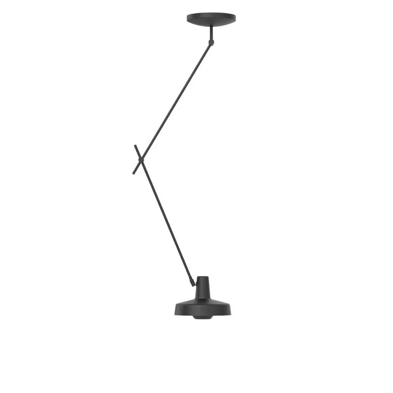 Arigato Loftlampe Lang Sort | Næsten udsolgt